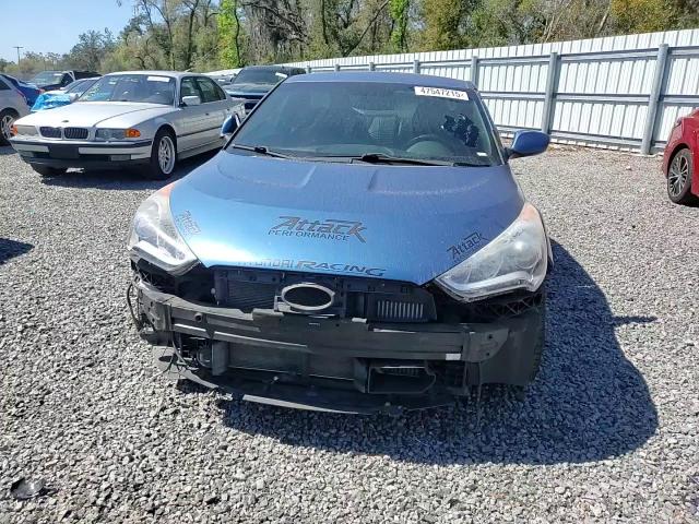 2016 Hyundai Veloster - Image 10