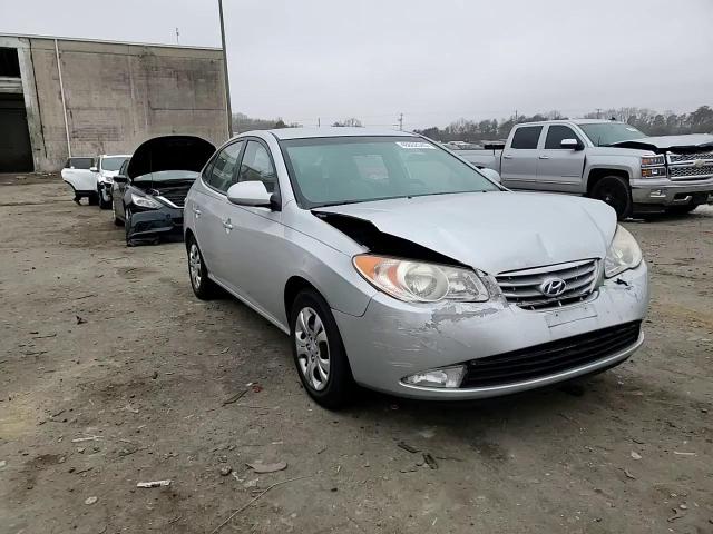 2010 Hyundai Elantra - Image 10
