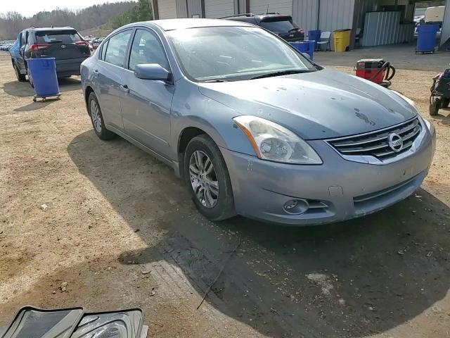 2012 Nissan Altima - Image 11