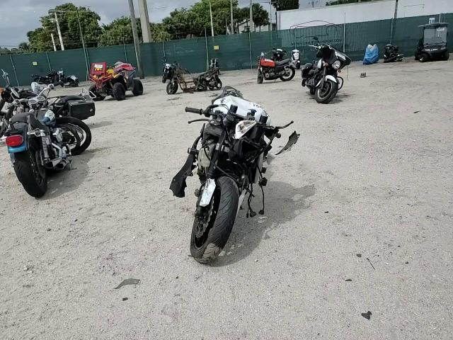2014 Kawasaki Zx636 E VIN: JKBZXJE1XEA010844 Lot: 47440605