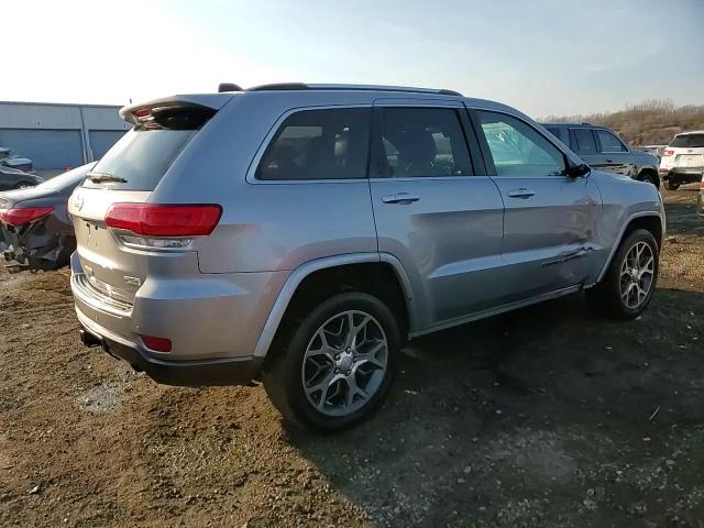 2018 Jeep Grand Cherokee - Image 14