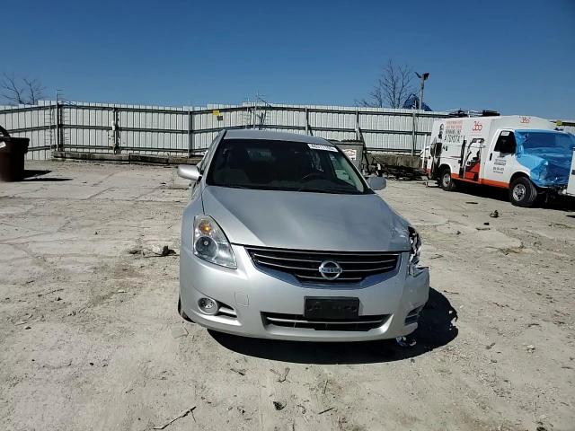 2012 Nissan Altima - Image 10