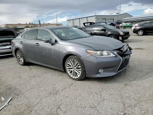 2014 Lexus ES - Image 11