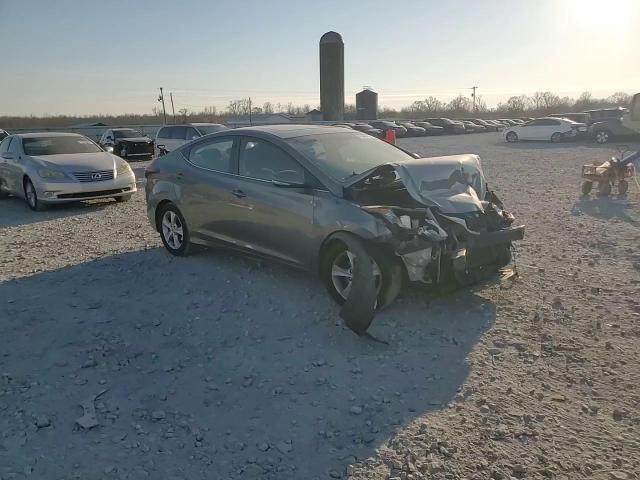 2016 Hyundai Elantra - Image 11