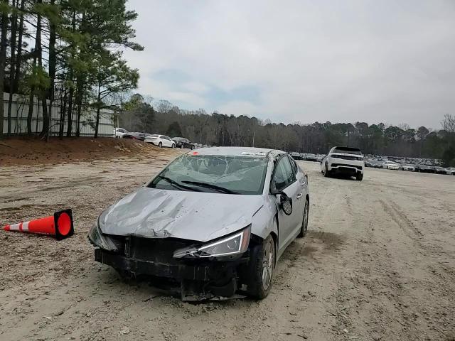 2019 Hyundai Elantra - Image 11