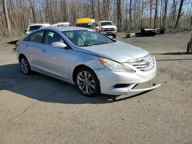 2011 Hyundai Sonata - Image 11