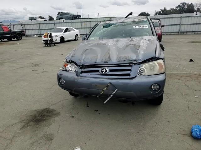 2005 Toyota Highlander - Image 10