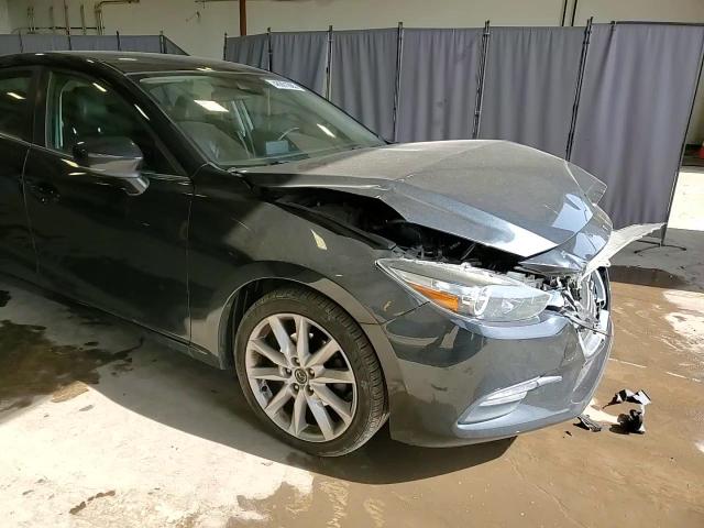2017 Mazda 3 - Image 13