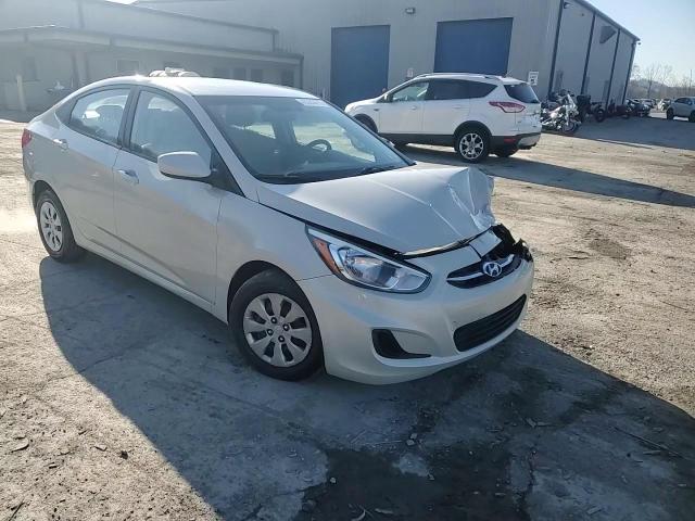 2016 Hyundai Accent - Image 13