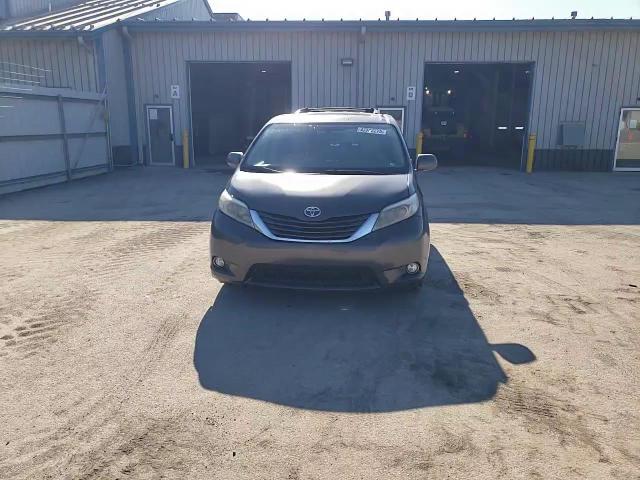 2016 Toyota Sienna - Image 14