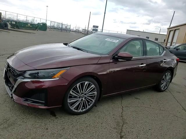 2024 Nissan Altima - Image 11