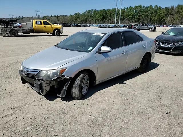 2012 Toyota Camry - Image 10