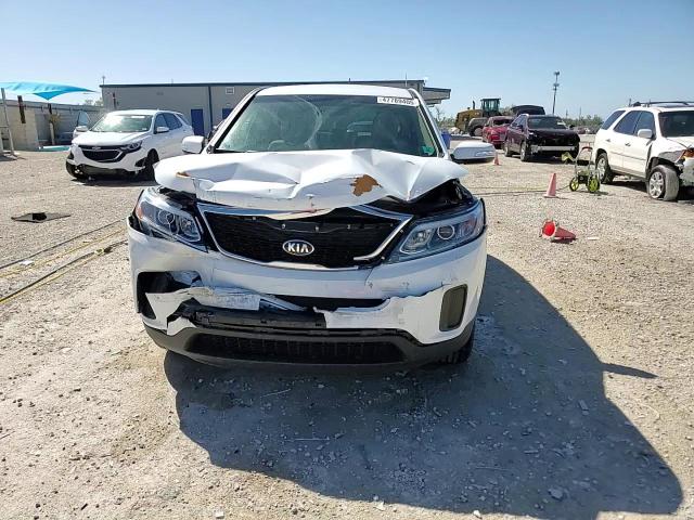 2015 Kia Sorento - Image 14