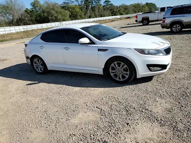 2011 Kia Optima - Image 11