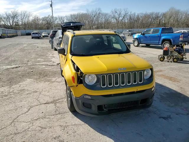 2016 Jeep Renegade - Image 12