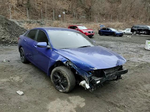 2021 Hyundai Elantra - Image 13
