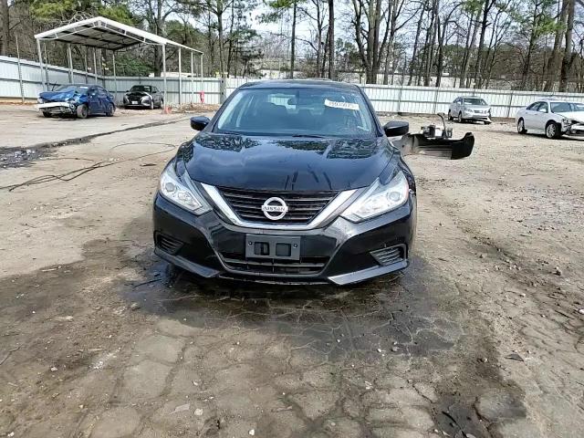 2018 Nissan Altima - Image 14
