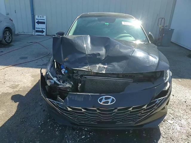 2022 Hyundai Elantra - Image 14