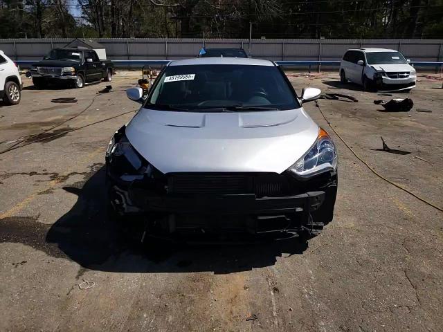2015 Hyundai Veloster - Image 14