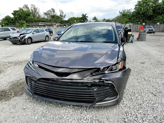 2021 Toyota Camry - Image 11