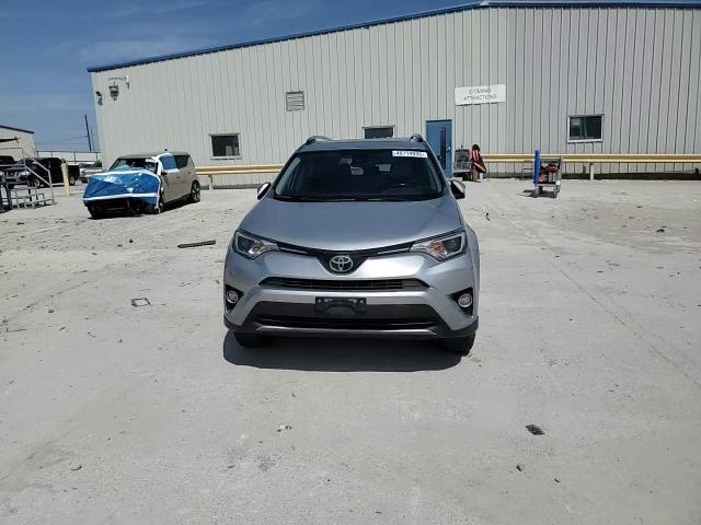 2018 Toyota RAV 4 - Image 10