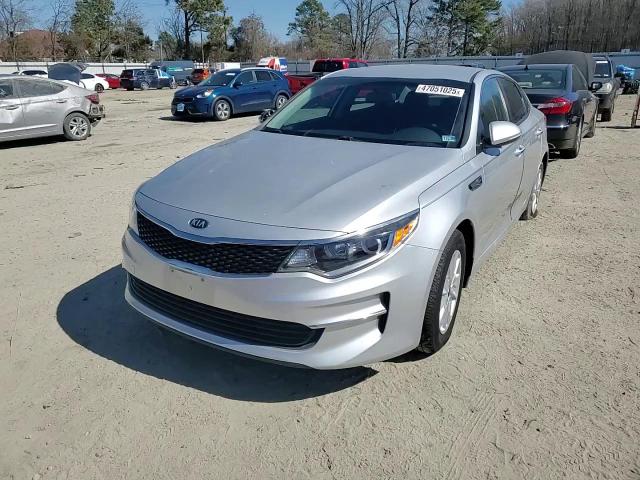 2017 Kia Optima - Image 10