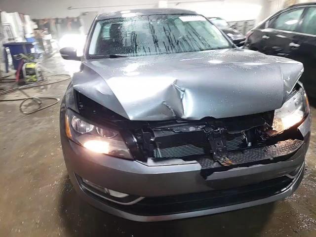 2015 Volkswagen Passat - Image 13