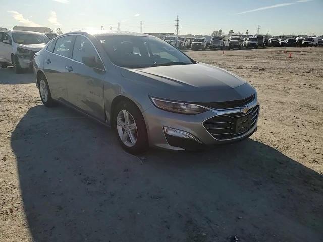 2023 Chevrolet Malibu - Image 10
