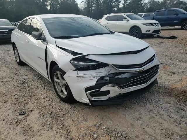 2017 Chevrolet Malibu - Image 11