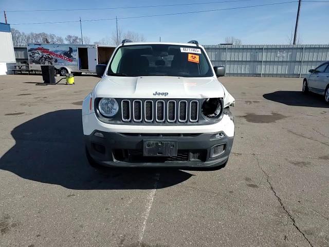 2017 Jeep Renegade - Image 11