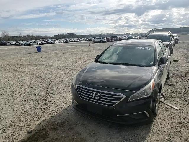 2017 Hyundai Sonata - Image 11