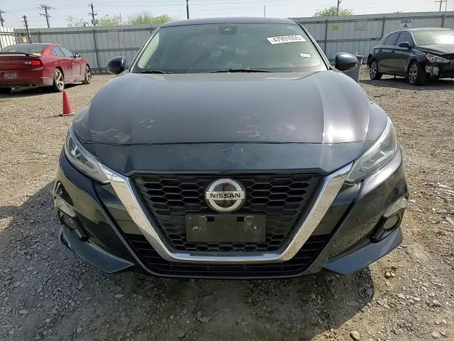 2020 Nissan Altima - Image 11
