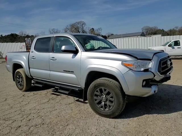 2022 Toyota Tacoma - Image 11