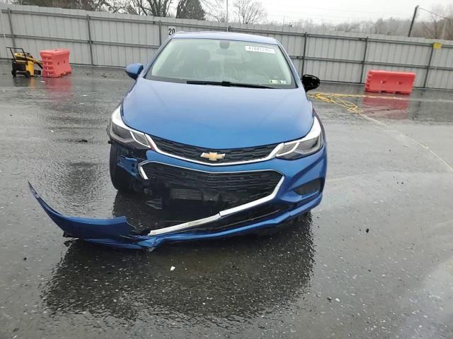 2017 Chevrolet Cruze - Image 10