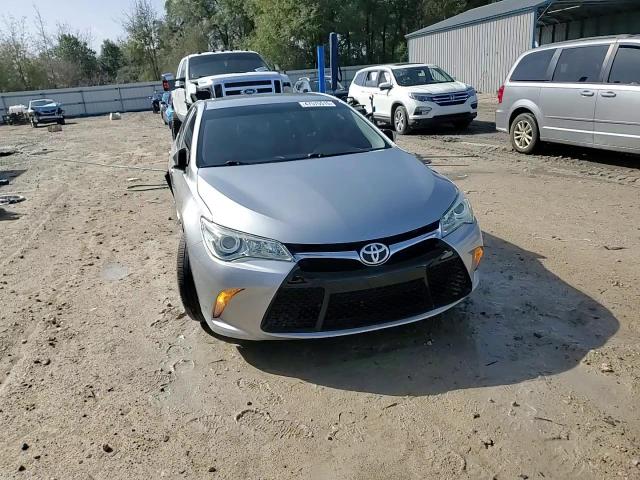 2015 Toyota Camry - Image 13