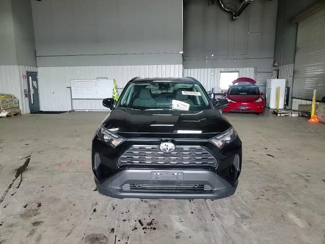 2024 Toyota RAV 4 - Image 11
