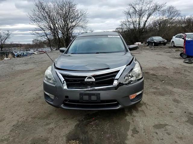 2015 Nissan Altima - Image 10