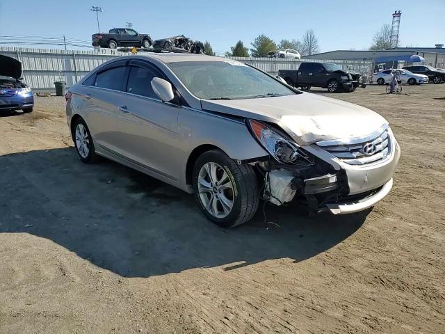 2011 Hyundai Sonata - Image 11