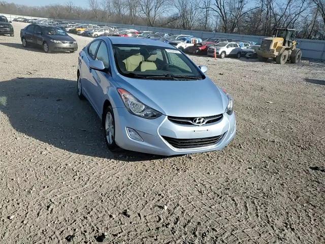 2013 Hyundai Elantra - Image 13