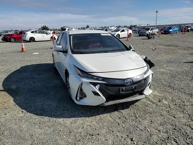 2017 Toyota Prius - Image 10