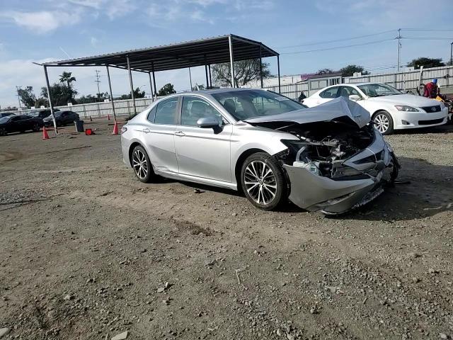 2018 Toyota Camry - Image 11
