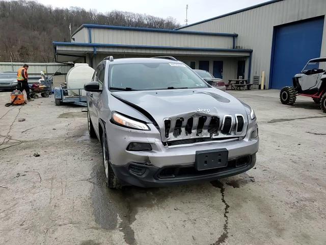 2017 Jeep Grand Cherokee - Image 14