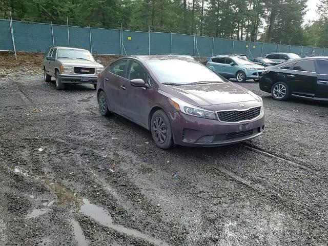 2017 Kia Forte - Image 11