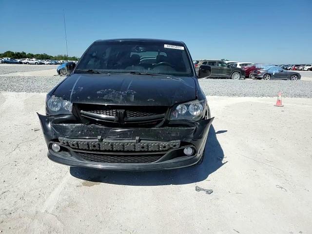2017 Dodge Caravan - Image 12