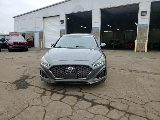 2018 Hyundai Sonata - Image 13