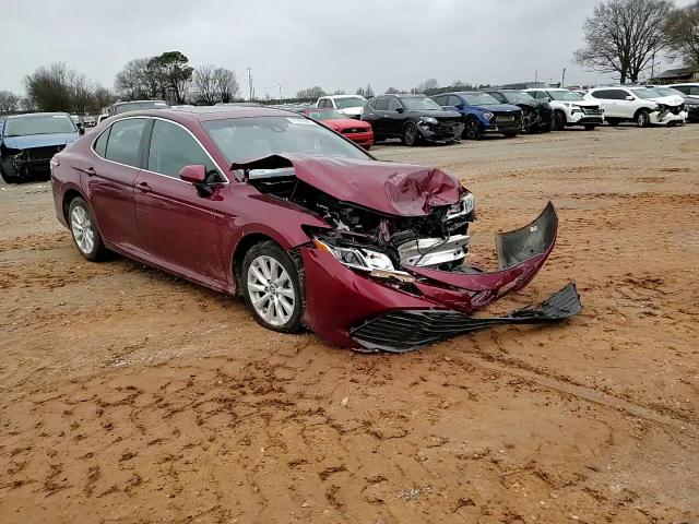 2019 Toyota Camry - Image 11