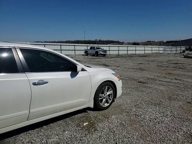 2013 Nissan Altima - Image 11