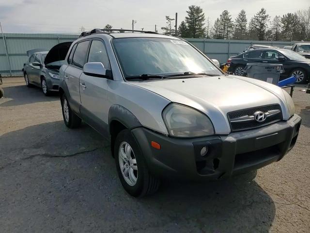 2008 Hyundai Tucson - Image 11