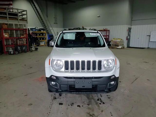 2016 Jeep Renegade - Image 11