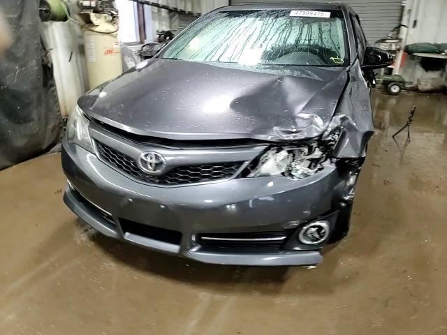 2014 Toyota Camry - Image 13